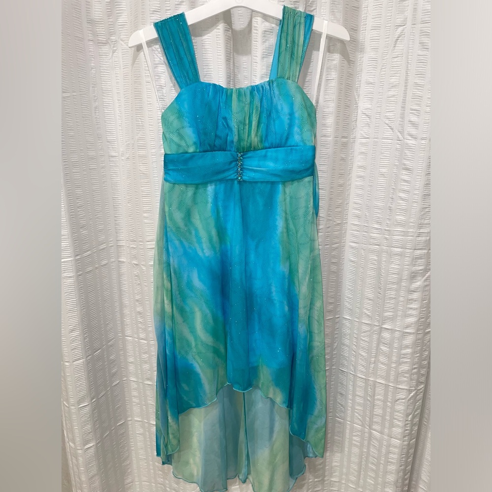 Pretty blue glitter birthday dress for a girl size 8